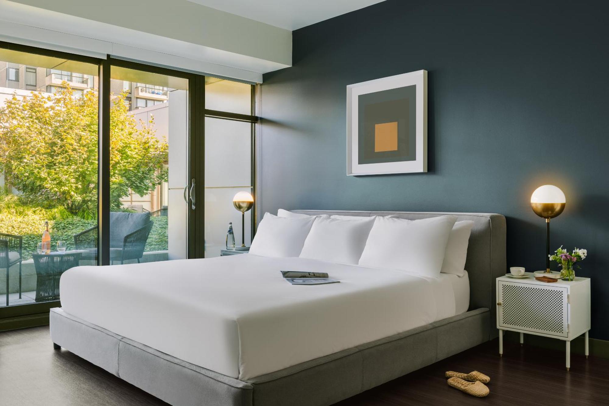 Sonder At Revival Aparthotel Vancouver Bagian luar foto