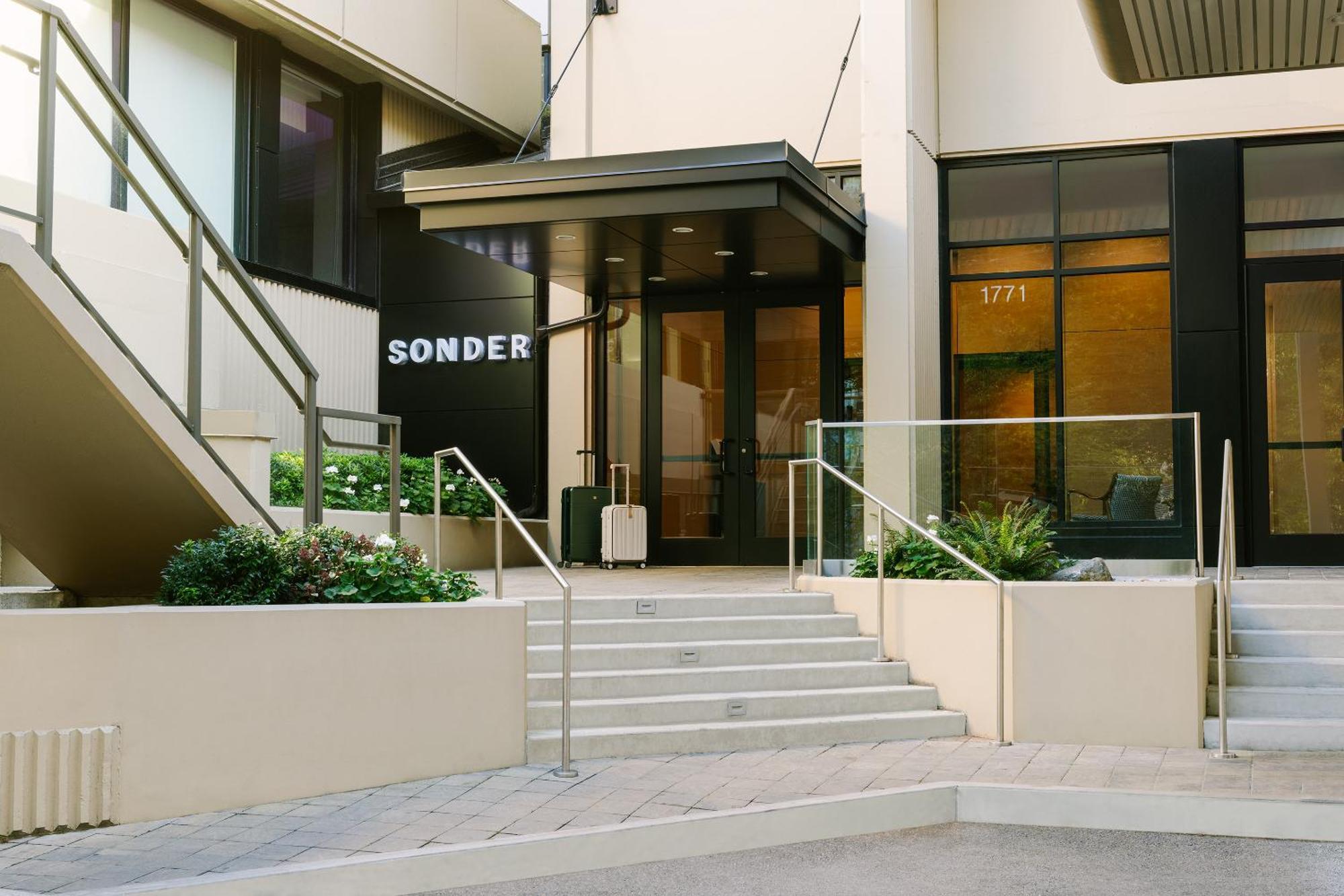 Sonder At Revival Aparthotel Vancouver Bagian luar foto